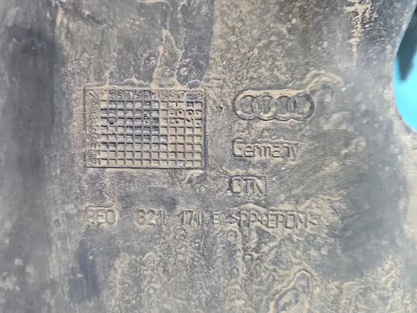 Left Front Wheel Arch Audi A4 B7 8E0821171E image 3