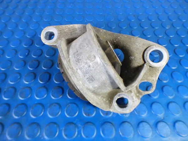 Soporte de eje trasero derecho OEM 39029212 image 2