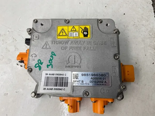 Convertidor Voltaje OEM 9851960380 para Peugeot 3008 GT image 2