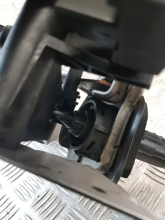 Ford Kopplingspedal OEM BV617B633CB - Begagnad image 7