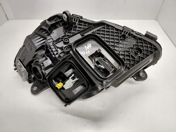 Rechter Multibeam-lamp Mercedes C-Klasse W205 Lift image 4