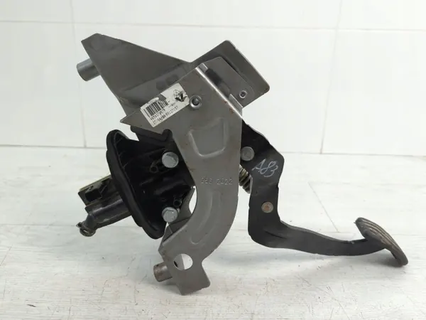 Kytkinpoljin OEM 465037667R Renault Kangoo 3:lle image 2