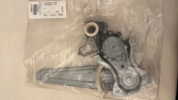 Toyota Auris E180 Teil T234999 - Gebrauchtes OEM image 2