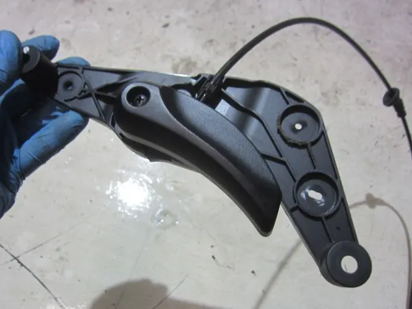 Motorhuve öppningskabel OEM 51239114002 för BMW 7 F01/F02 image 3