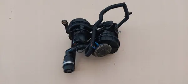 Bomba de ar secundária OEM 3W0131083B Bentley image 3