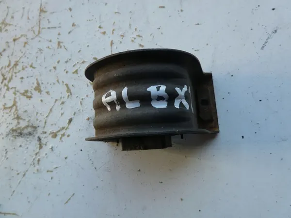 VW T5 3.2 Kiinnike 7H0199848B BKK image 2