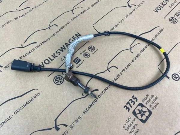 Original VW AUDI SKODA SEAT Capteur Temp Gaz 04L906088AR image 2