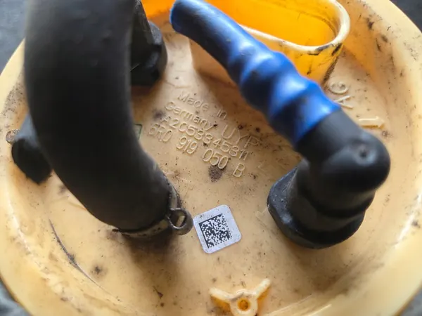 Brandstofpomp Volkswagen Polo 5 V 6R 1.2 TDI OEM 6R0919050B image 4