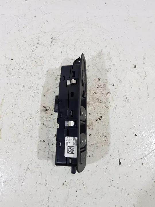 Raam Schakel Paneel 9208109 BMW F20 EUR 11-15 image 3