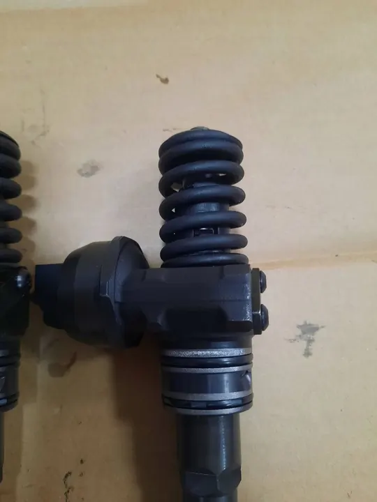 Iniettore 2.0 TDI VW Passat B5 FL 038130073BC image 4