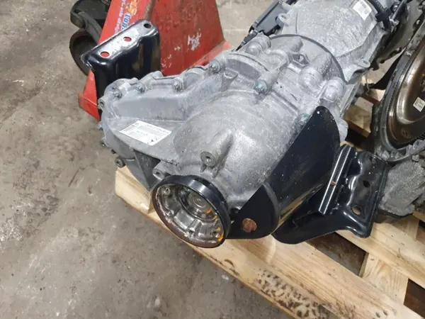 Reductor Caja Mercedes OEM 2512801800 - Usado image 3