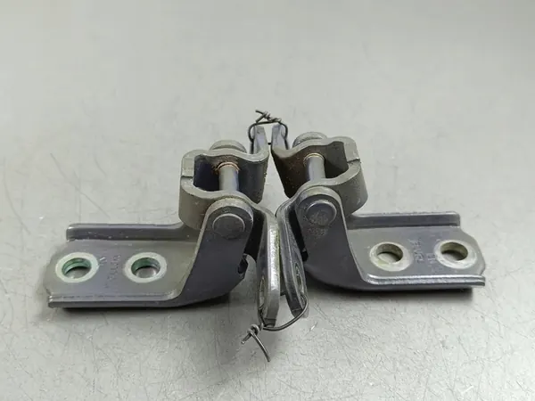 Vordertürscharniere KIA Sorento IV 2022 image 1