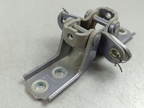 Vordertürscharniere KIA Sorento IV 2022 image 2