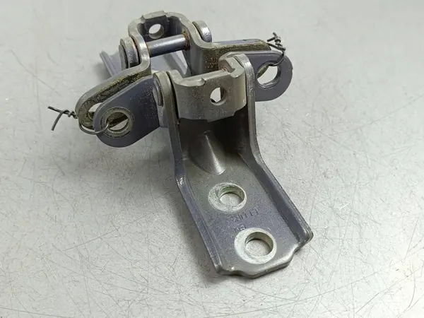 Vordertürscharniere KIA Sorento IV 2022 image 3