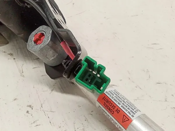 Volvo Seat Belt OE 39803977 image 3