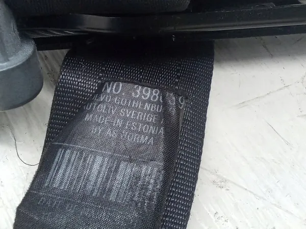Volvo Seat Belt OE 39803977 image 5