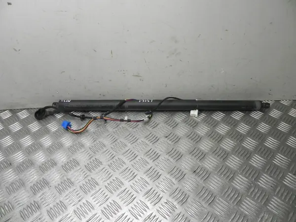Gasveer OEM A1568900230 voor Mercedes-Benz GLA image 2