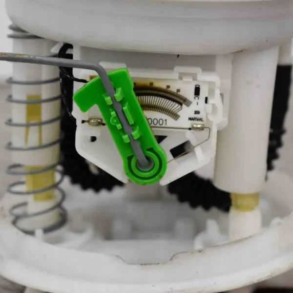 Bomba de Combustível Dacia Sandero II 1.2L 172021904R image 5