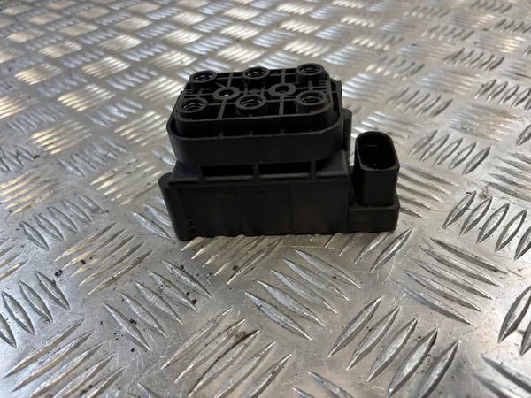 Distribuidor de Suspensão Pneumática Audi A6 C6 image 5