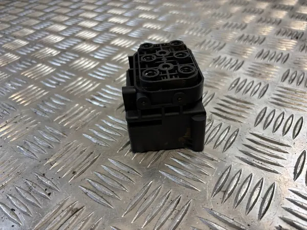 Distribuidor de Suspensão Pneumática Audi A6 C6 image 8