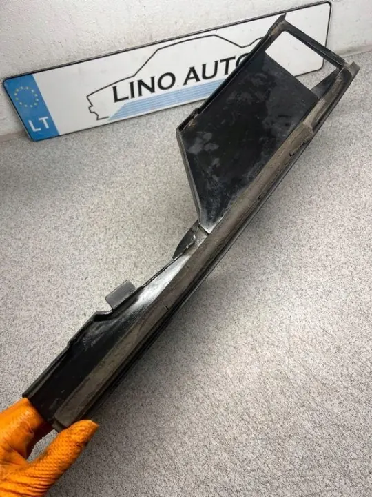 Cobertura farol direito BMW 3 E30 OEM 1876091 image 5