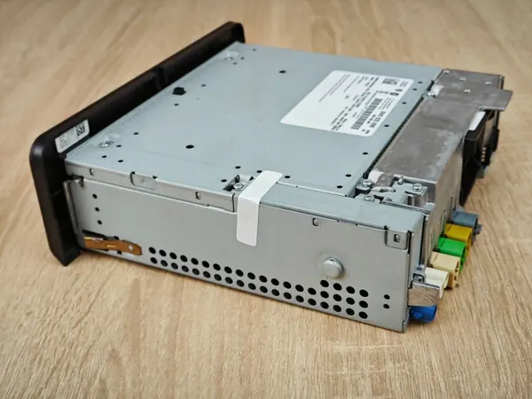 Lecteur de carte SD Audi OE OEM 8W0035899 image 4
