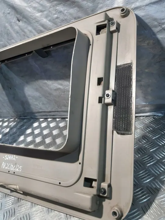Scania R Dachlüfterabdeckung OEM 1779134 - Gebraucht image 8