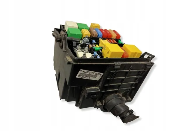Zekeringkast Citroen C4 Picasso OEM 22586 - Gebruikt image 9
