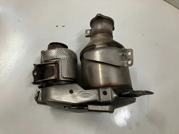Filtro DPF usado OEM 04L131765BR para Audi A4 B9 2.0 TDI image 2