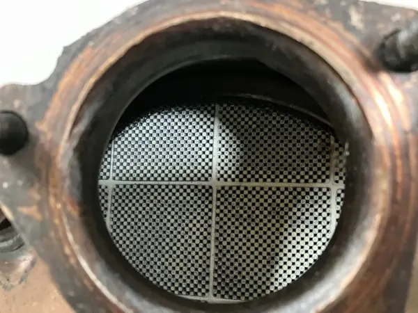 Filtro DPF usado OEM 04L131765BR para Audi A4 B9 2.0 TDI image 3