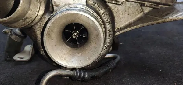 Turbocharger BMW 3 TOURING (E91) 2.0L diesel 2012 OEM image 2