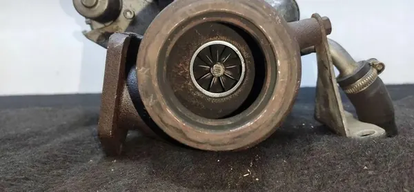 Turbocharger BMW 3 TOURING (E91) 2.0L diesel 2012 OEM image 5