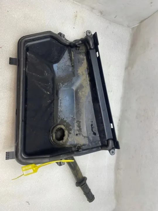Panel de drenaje derecho OEM 668405244R para Renault Trafic image 6