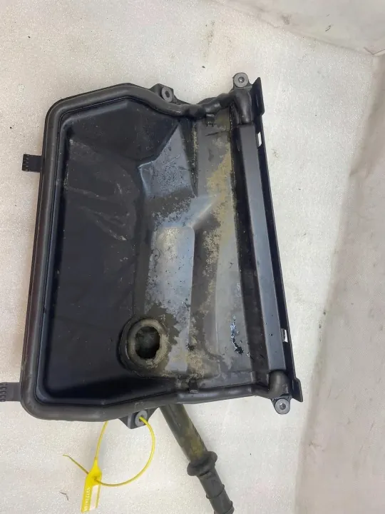 Panel de drenaje derecho OEM 668405244R para Renault Trafic image 9