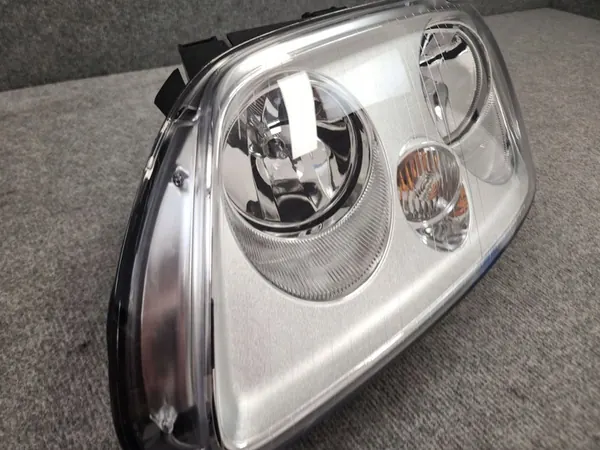 Vasen etuvalaisin - VW Caddy III 2004-2010 image 4