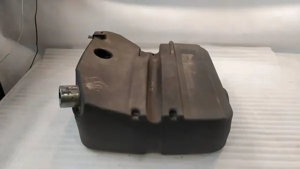 Tanque AdBlue usado OEM 41272285 para Iveco Stralis image 5