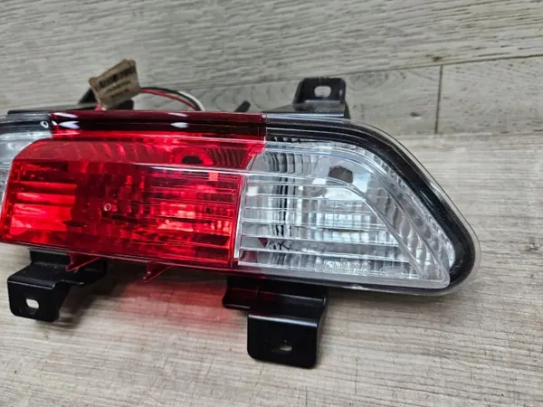 Luz de marcha atrás Ford Mustang VI OEM JR3B15500BB image 3