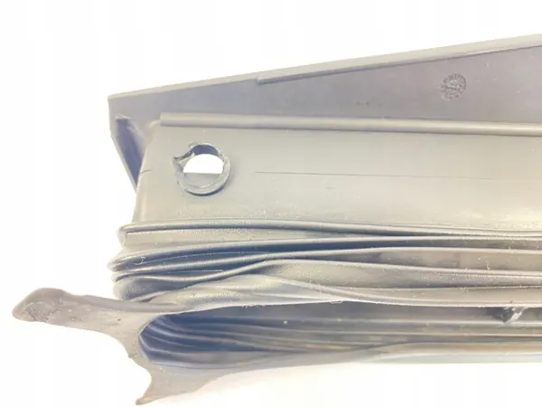Grille d'aération centrale OEM SDV104540 Mercedes W201 image 10