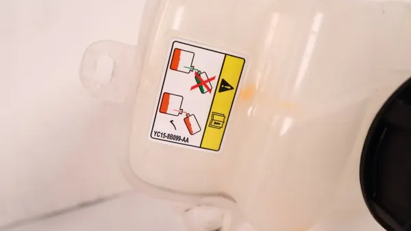 JAGUAR I-PACE X590 Tanque de expansión image 4