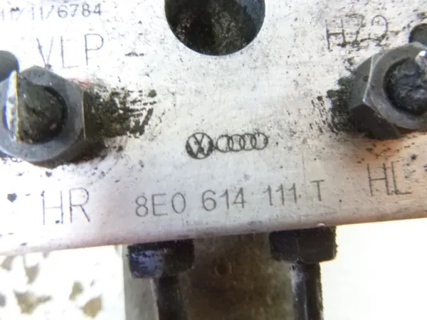 Gebruikte Volkswagen OE 8E0614111T ABS-pomp image 7