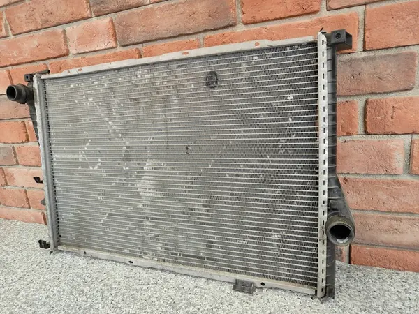 BMW E39 Vattensradiator MANUAL M54 525i 530i image 8