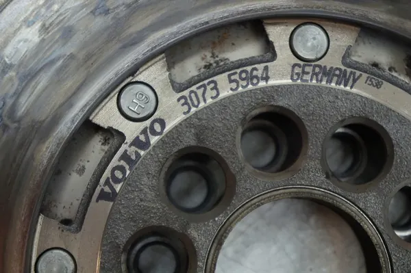 Volante de Dupla Massa Volvo 2.4 B OEM 30735964 image 3