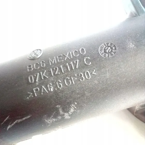 Carcasa de termostato VW Jetta 5C USA 07K121117C image 2