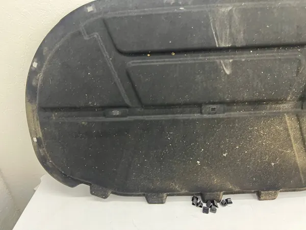 Isolation capot moteur OEM 3G0863831 pour VW Passat B8 image 6