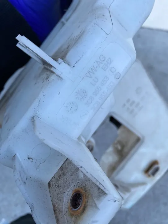 Pesunesteen Säiliö + Pumppu VW Passat CC 2012-17 image 4