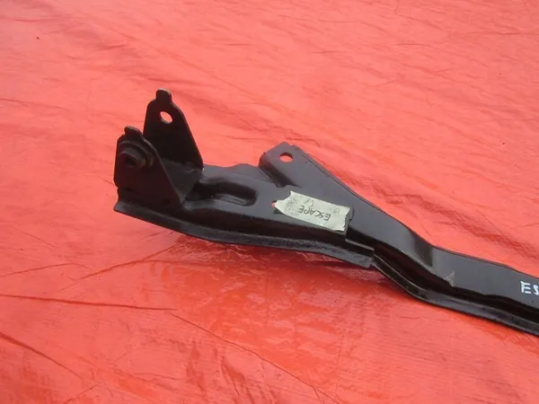 FORD ESCAPE II 2007 Transmission Support Bracket OEM 4x4OE008612 image 2