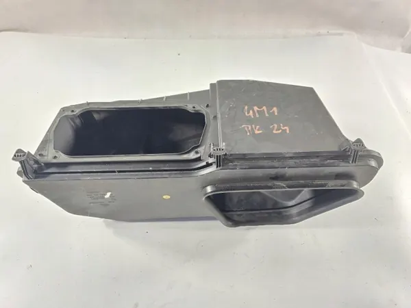 Audi Q7 Ansauggehäuse OEM 4M1815389 image 2
