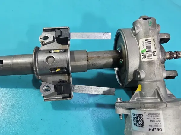 Ohjaustehostimen pumppu Opel Meriva A 1.7 DTI OEM 13153553 image 3