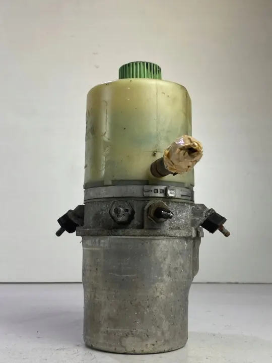 Bomba de dirección OEM 6R0423156C - Usada image 5