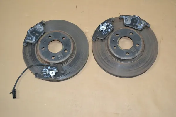 Conjunto de Discos e Pastilhas de Freio Audi A4 B8 A5 8T OEM image 2